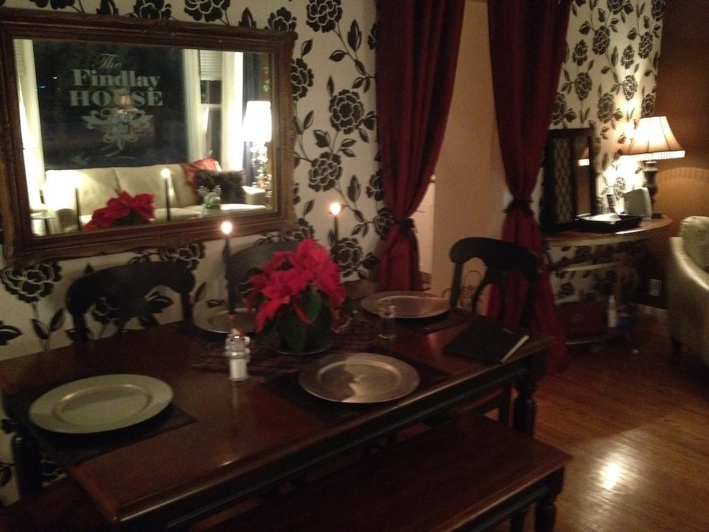 The Findlay House Bed & Breakfast Collingwood Room photo